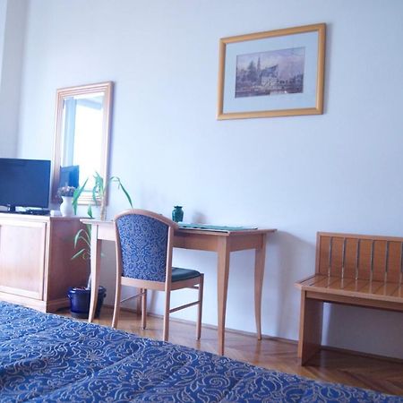 Flatneartocastlehill Apartment บูดาเปสต์ ภายนอก รูปภาพ