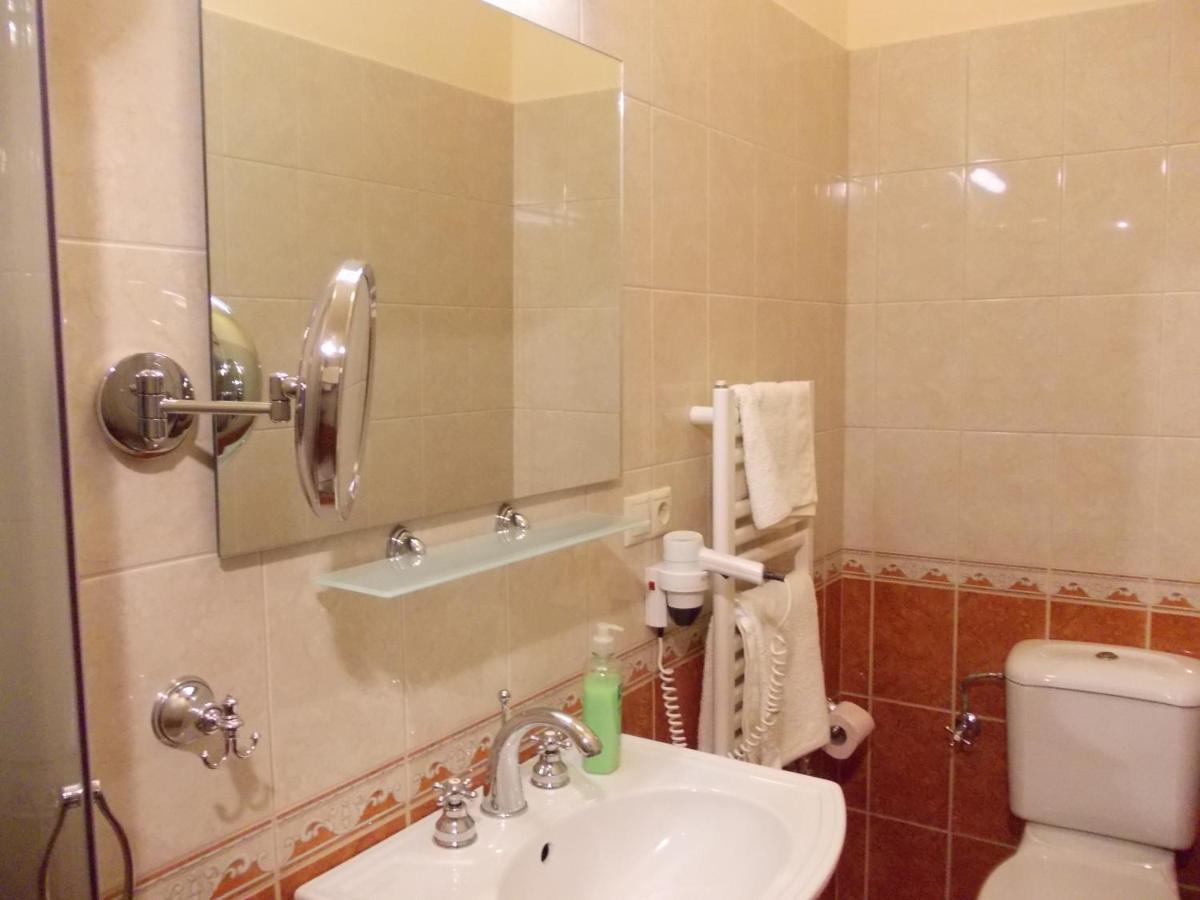 Flatneartocastlehill Apartment บูดาเปสต์ ภายนอก รูปภาพ