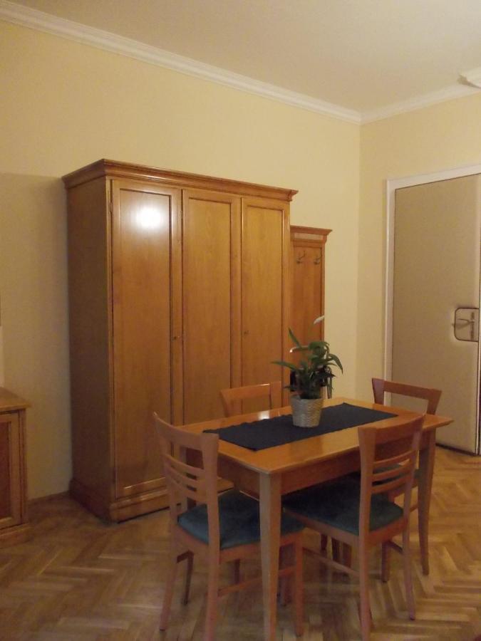 Flatneartocastlehill Apartment บูดาเปสต์ ภายนอก รูปภาพ