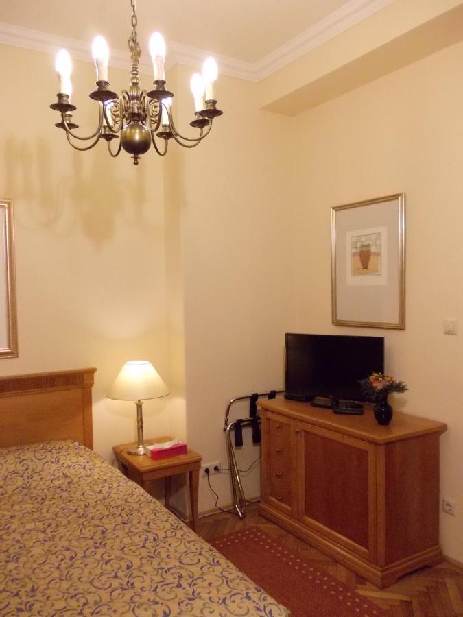 Flatneartocastlehill Apartment บูดาเปสต์ ภายนอก รูปภาพ